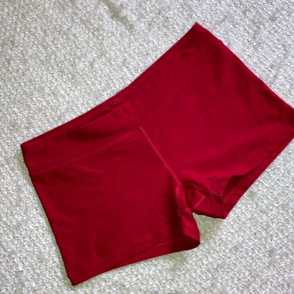 🏐 NIKE SIZE MEDIUM RED DRI FIT COMPRESSION SHORTS